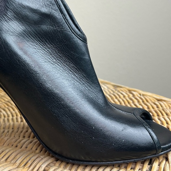 Vince Camuto Leather Peep-Toe Booties Size 5 1/2 - Picture 5 of 9